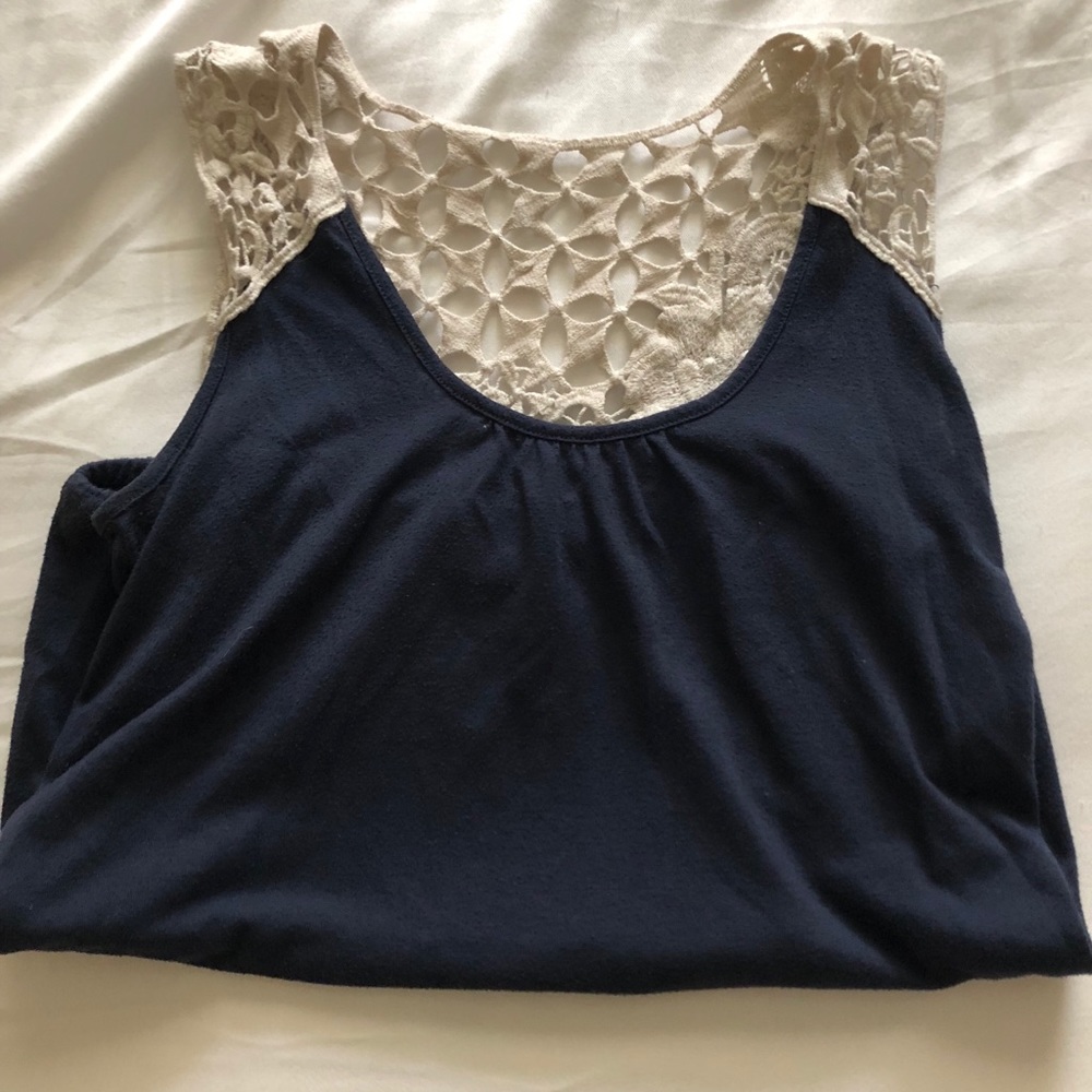 Simple Navy & Creme top